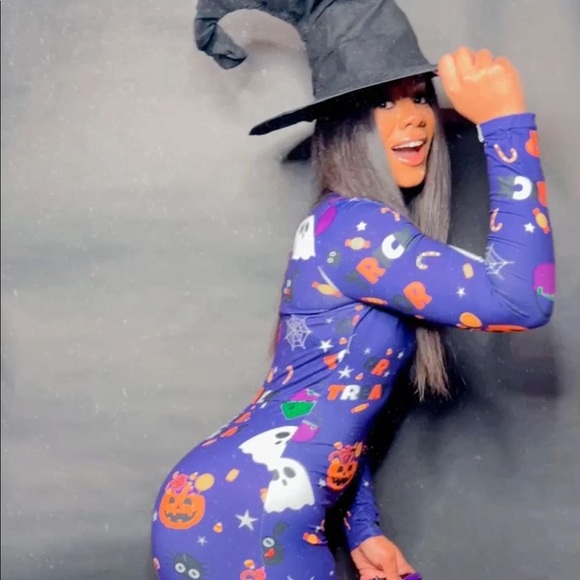 Purple Halloween Onesie 👻🎃 - Picture 2 of 2